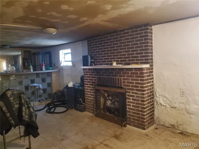 $25,000 | 1924 Bond Avenue, East St. Louis, IL 62207