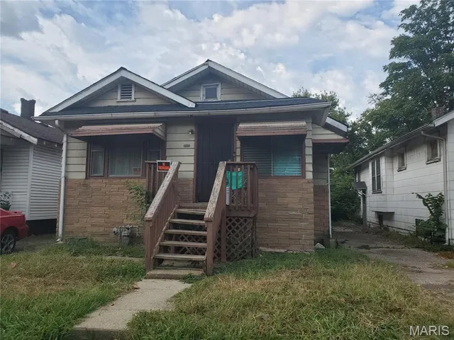 $25,000 | 1924 Bond Avenue, East St. Louis, IL 62207