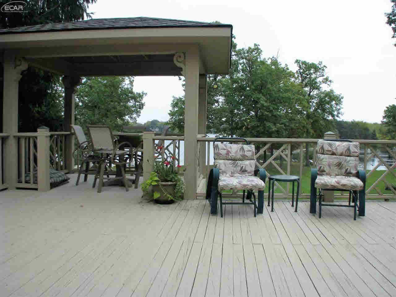 9457 Ridge Road Goodrich, MI 48438 - Photo 7 of 47 21225421-6.JPG