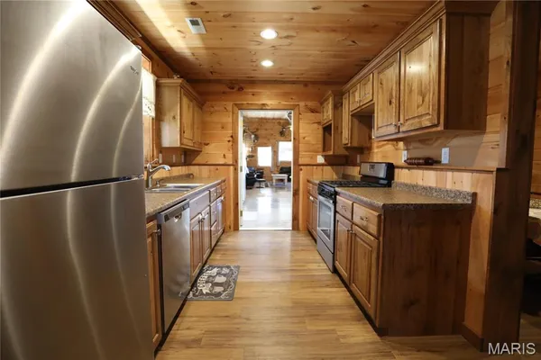 $437,000 | 98 Carter 132c, Van Buren, MO 63965