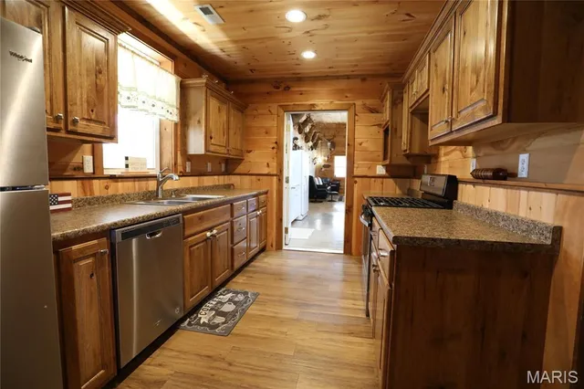 $437,000 | 98 Carter 132c, Van Buren, MO 63965