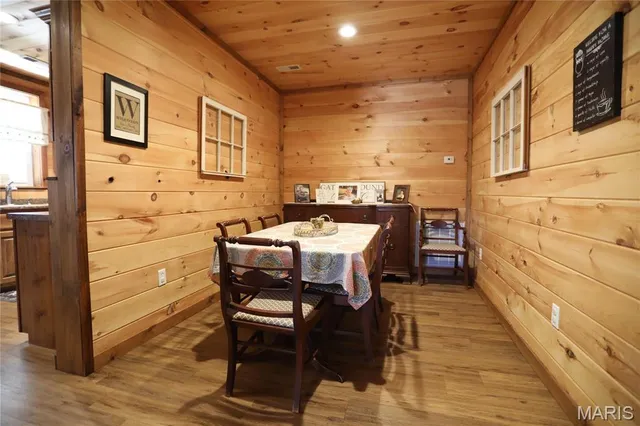 $437,000 | 98 Carter 132c, Van Buren, MO 63965