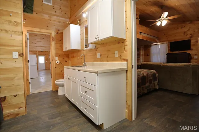 $437,000 | 98 Carter 132c, Van Buren, MO 63965