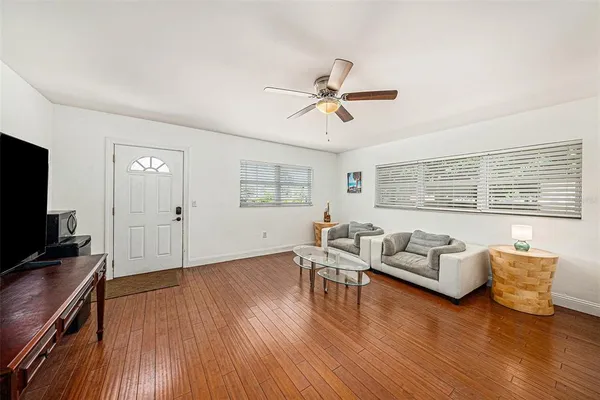$399,999 | 2827 29th Avenue North, St. Petersburg, FL 33713