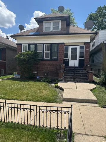 $260,000 | 5425 West Kamerling Avenue, Chicago, IL 60651