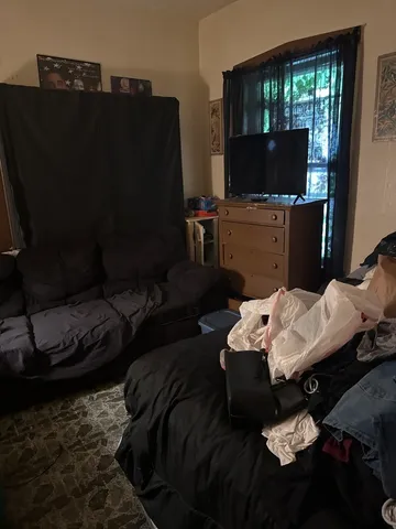 $260,000 | 5425 West Kamerling Avenue, Chicago, IL 60651