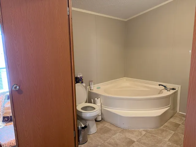 $36,900 | 2706 Patrick Henry Court, Potterville, MI 48876