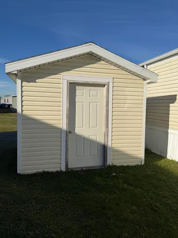 $36,900 | 2706 Patrick Henry Court, Potterville, MI 48876