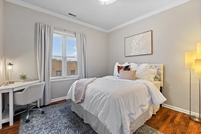 $834,900 | 540 West Oakdale Avenue, Unit 4W, Chicago, IL 60657