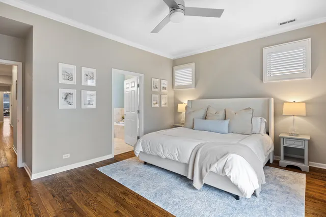 $834,900 | 540 West Oakdale Avenue, Unit 4W, Chicago, IL 60657