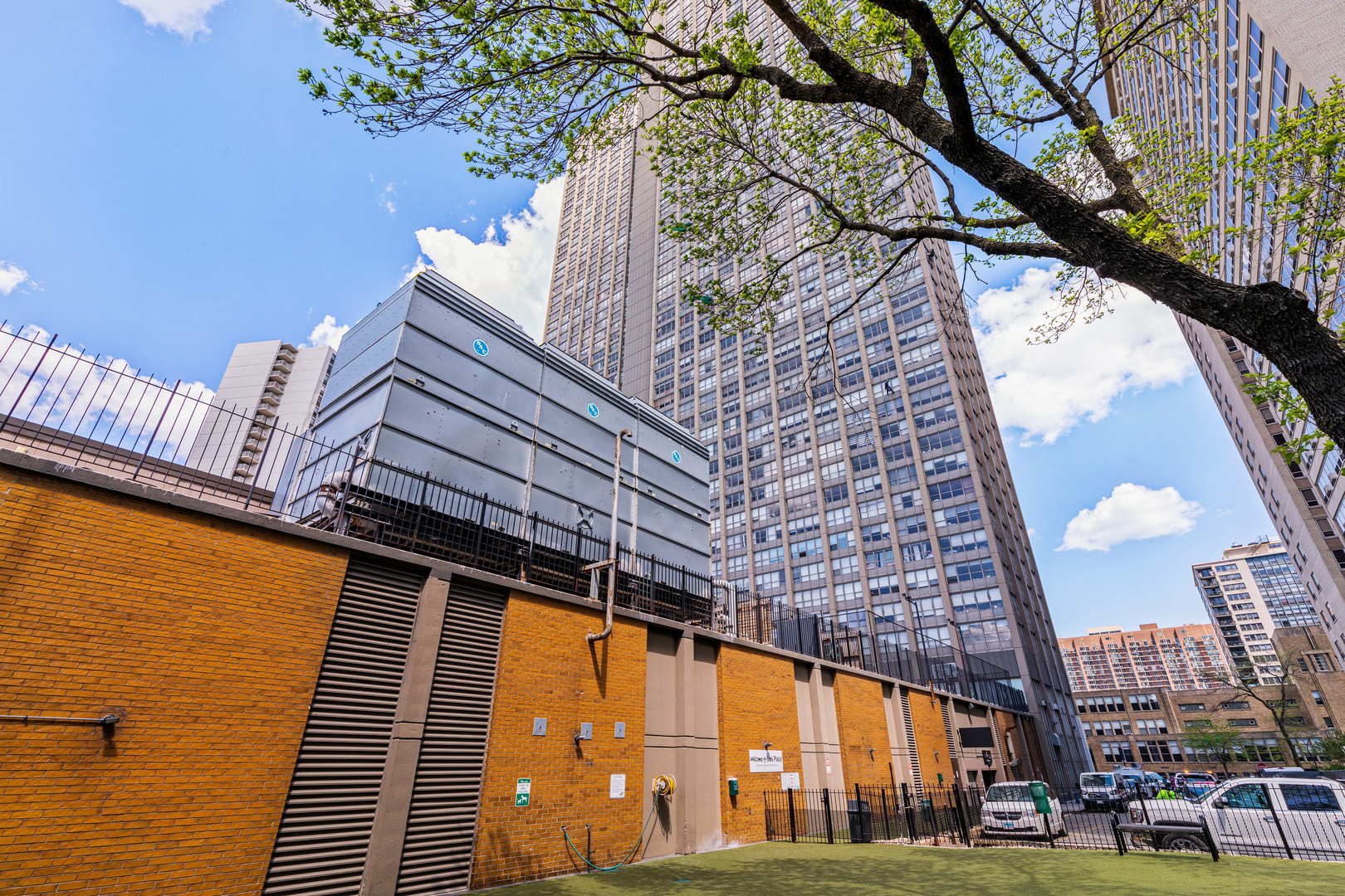 655 West Irving Park Road, Unit 2110 Chicago, IL 60613 - Photo 32 of 38 a building view