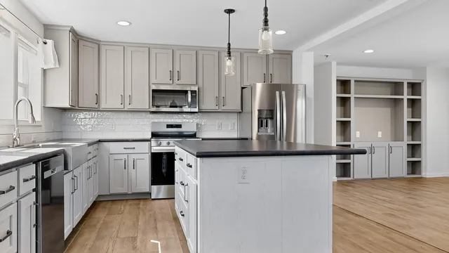 $469,000 | 1 Baxter Boulevard, Biddeford, ME 04005