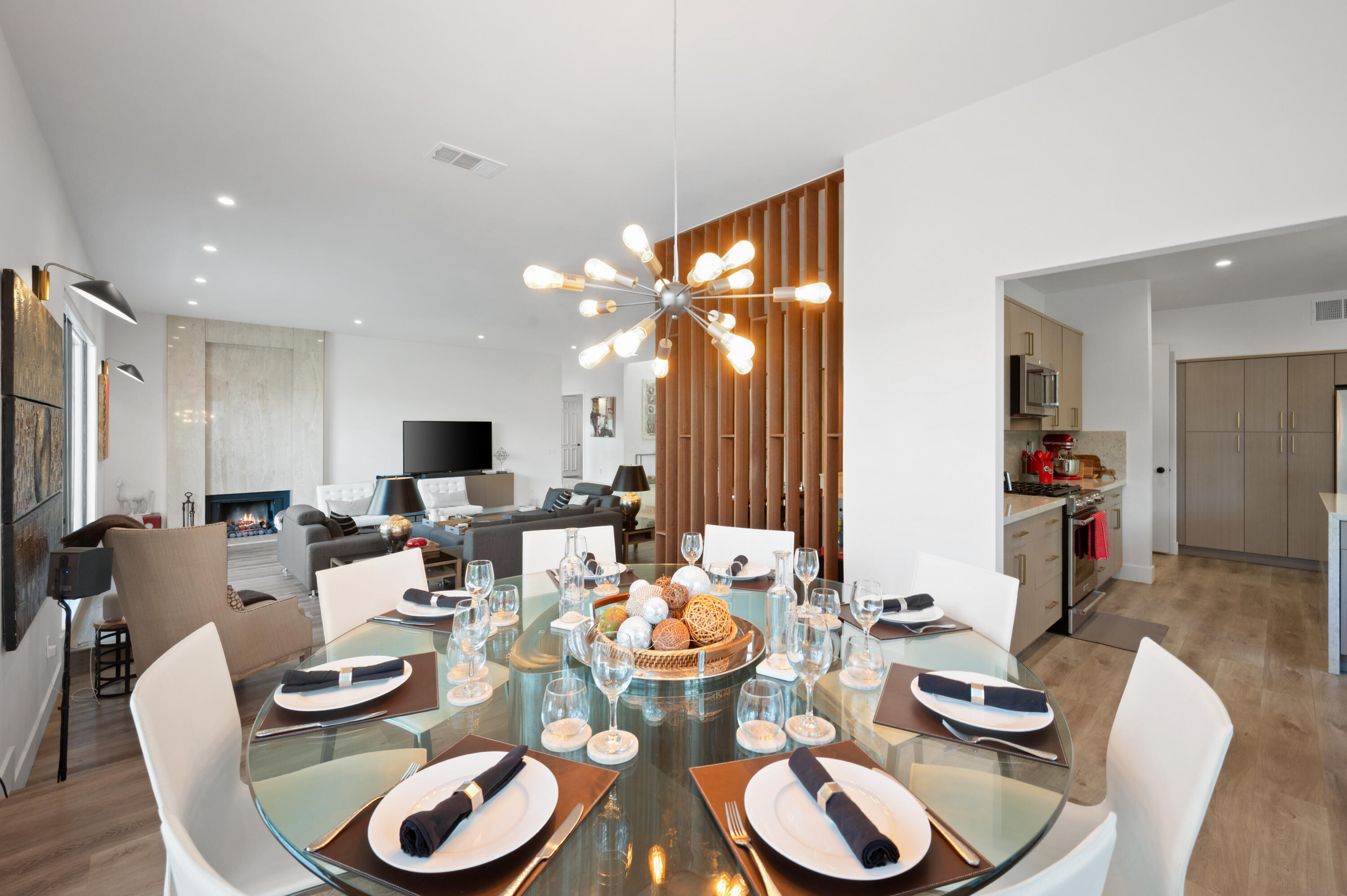 87 Magdalena Drive Rancho Mirage, CA 92270 - Photo 9 of 37 Dining Room