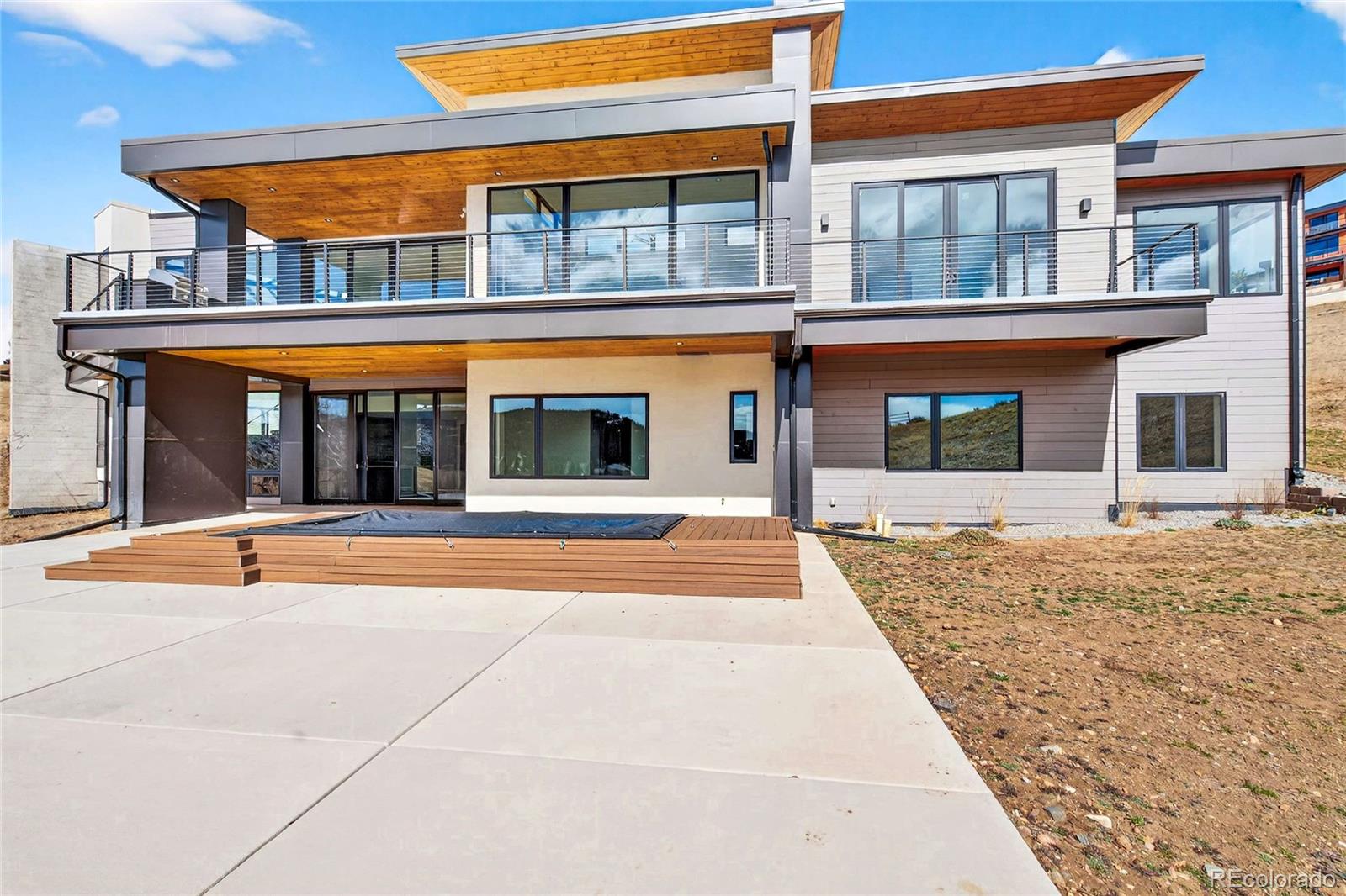 545 Strada Rossa Road Golden, CO 80401 - Photo 4 of 49 front view of a building