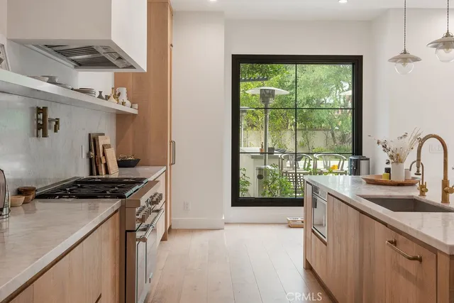 $7,995,000 | 10 Seabluff, Newport Beach, CA 92660