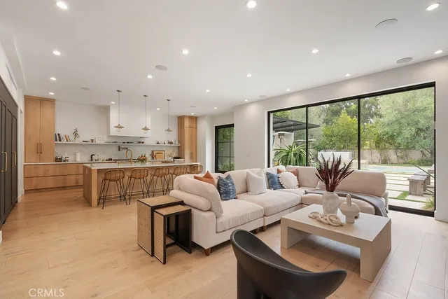 $7,995,000 | 10 Seabluff, Newport Beach, CA 92660