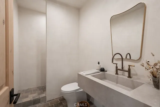 $7,995,000 | 10 Seabluff, Newport Beach, CA 92660