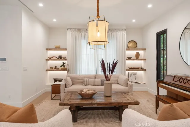 $7,995,000 | 10 Seabluff, Newport Beach, CA 92660