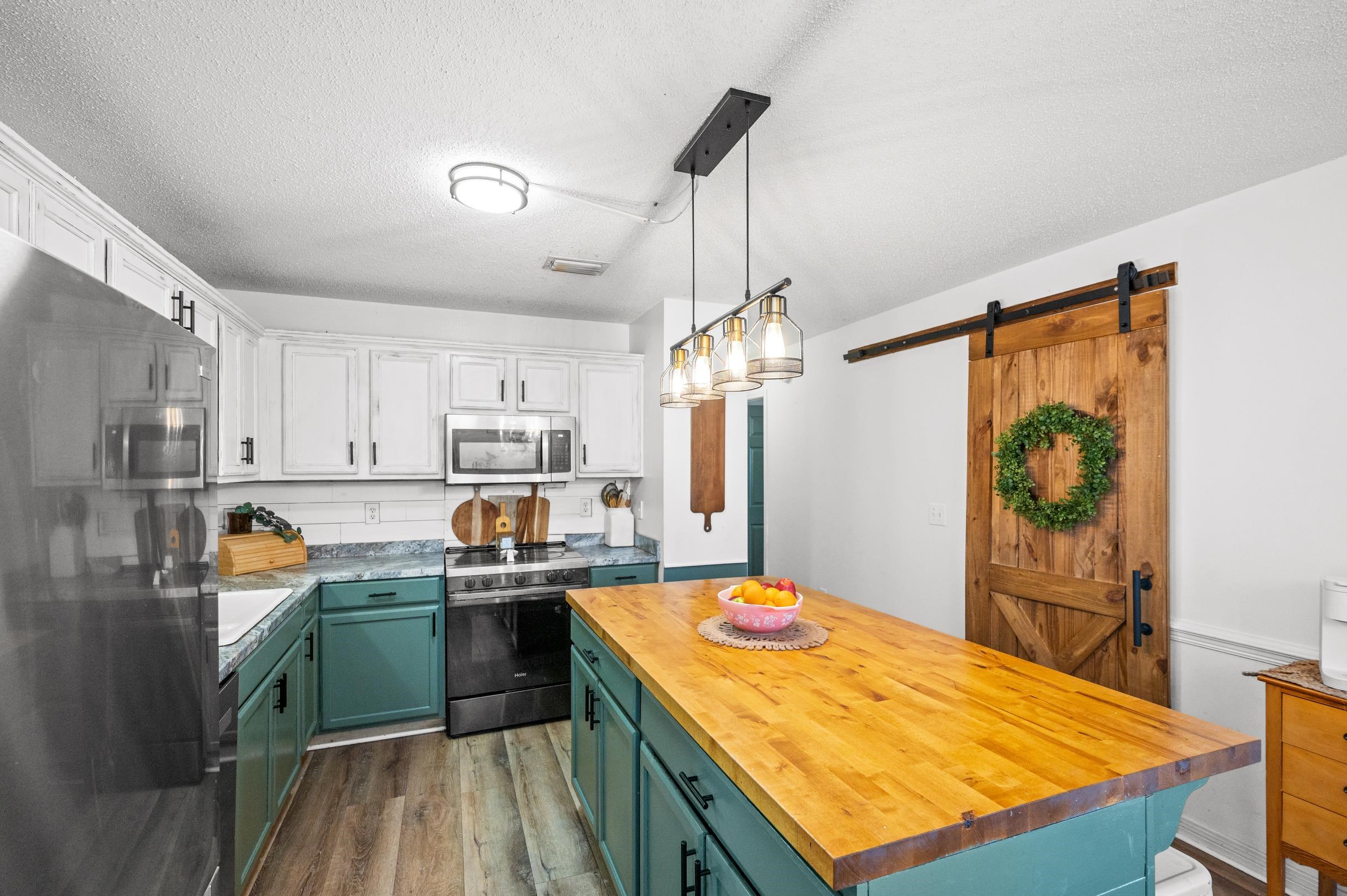 1603 Abbey Loop Foley, AL 36535 - Photo 17 of 35 Kitchen