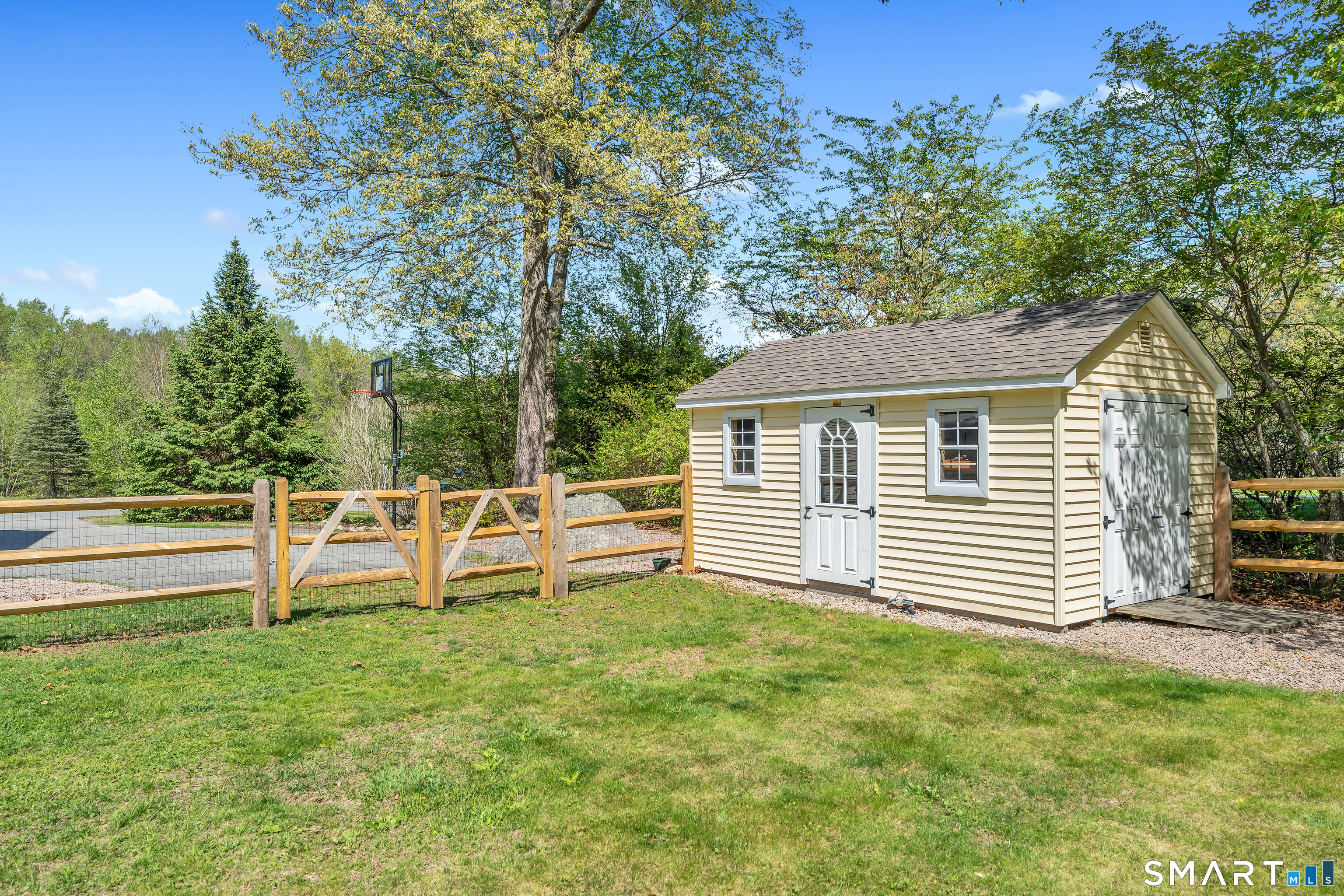 5 August Meadows Ledyard, CT 06339 - Photo 7 of 40