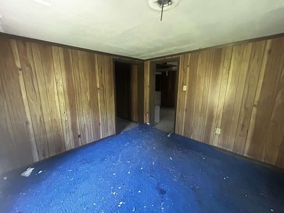 616 Post Oak Road Grapeland, TX 75844 - Photo 8 of 10 an empty room with closet area