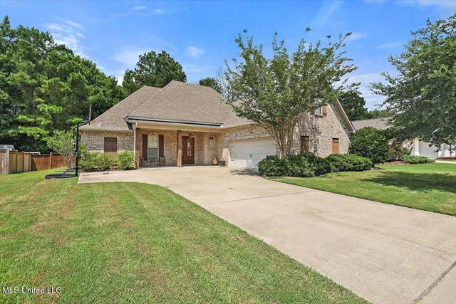 $319,900 | 131 Caledonian Boulevard, Brandon, MS 39047