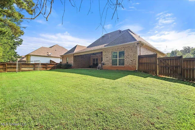 $319,900 | 131 Caledonian Boulevard, Brandon, MS 39047