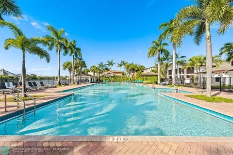 $319,000 | 580 Pacific Grove Drive, Unit 3, West Palm Beach, FL 33401