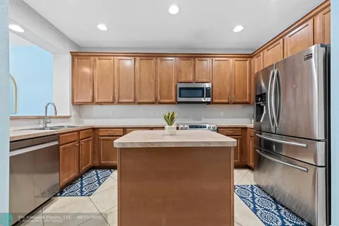 $319,000 | 580 Pacific Grove Drive, Unit 3, West Palm Beach, FL 33401