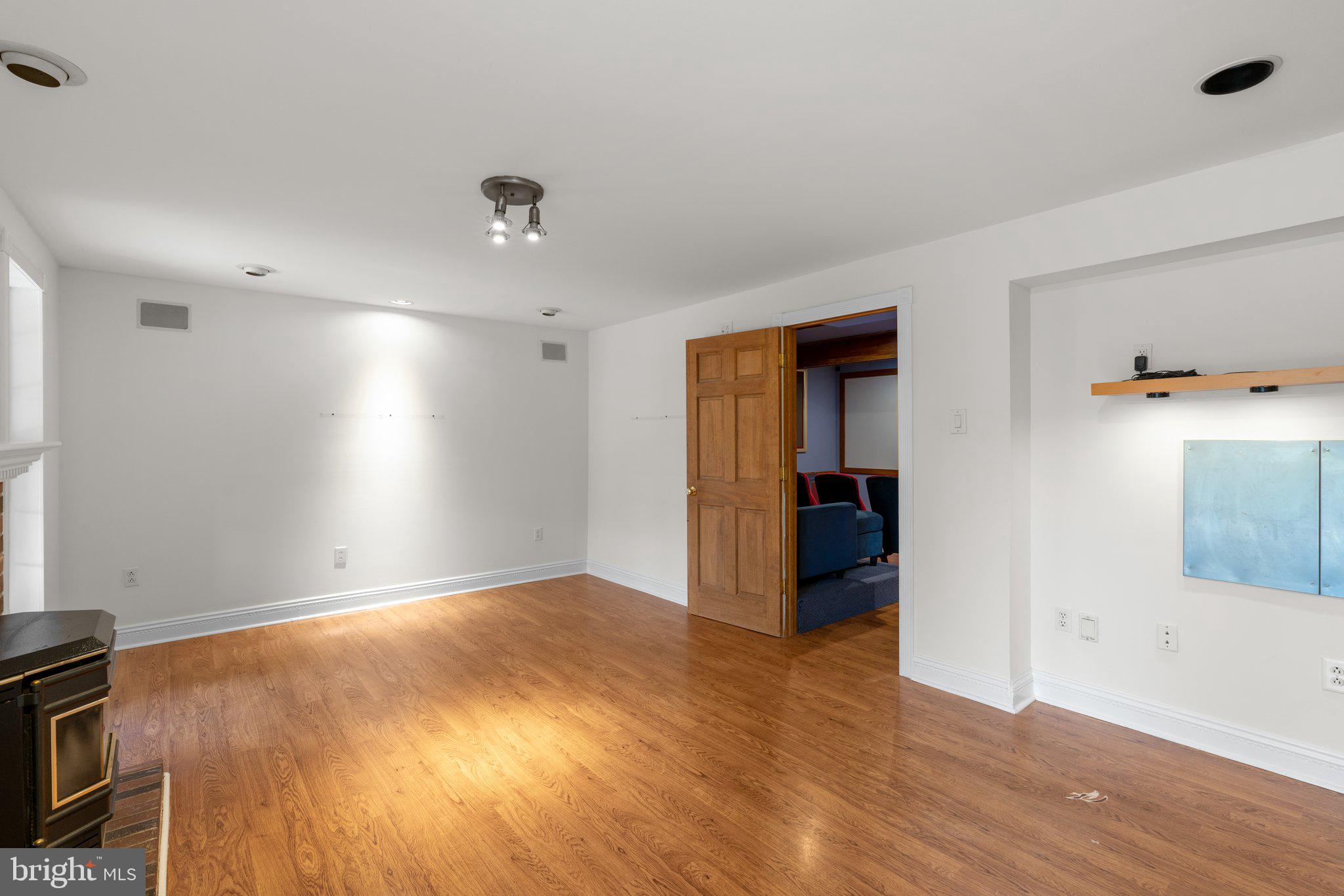 4406 Silver Teal Road Baltimore, MD 21236 - Photo 20 of 30 Great Entertaining Space