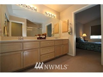 4520 Northeast 5th Street Renton, WA 98059 - Photo 11 of 14