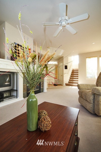 4520 Northeast 5th Street Renton, WA 98059 - Photo 4 of 14