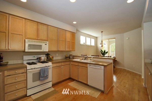 4520 Northeast 5th Street Renton, WA 98059 - Photo 8 of 14