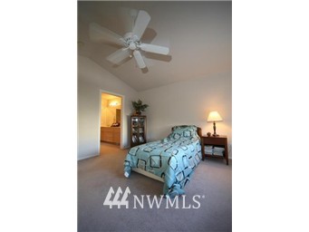 4520 Northeast 5th Street Renton, WA 98059 - Photo 10 of 14