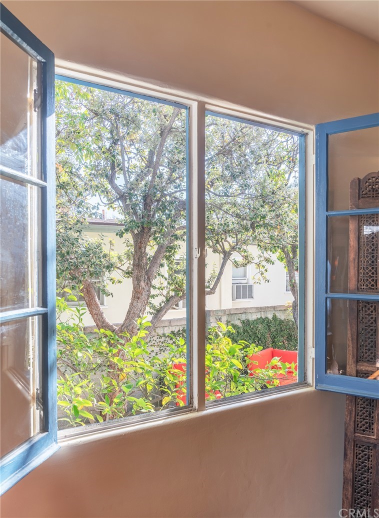 1853 Allen Avenue Pasadena, CA 91104 - Photo 26 of 38 a view of a room that has a window
