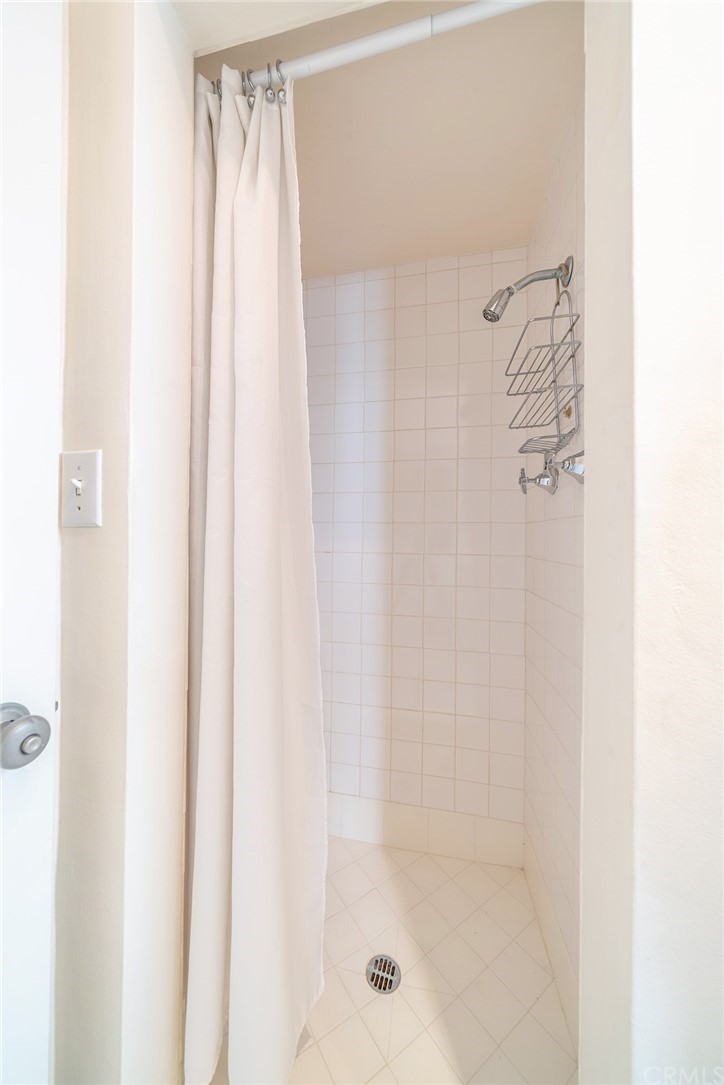 1853 Allen Avenue Pasadena, CA 91104 - Photo 28 of 38 a bathroom with a shower