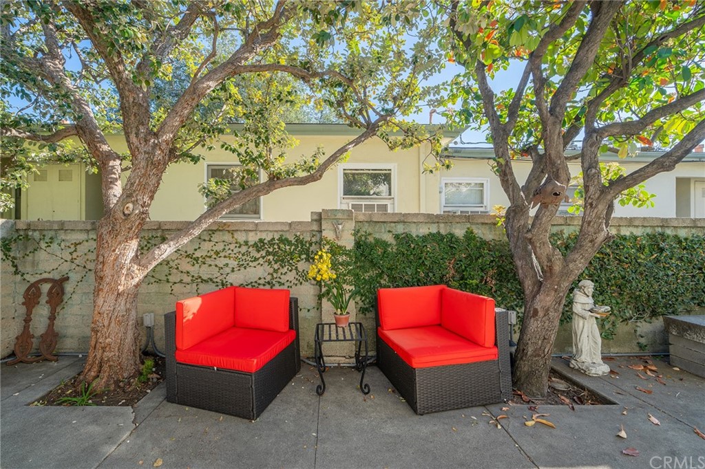 1853 Allen Avenue Pasadena, CA 91104 - Photo 33 of 38 a building with trees in front of it