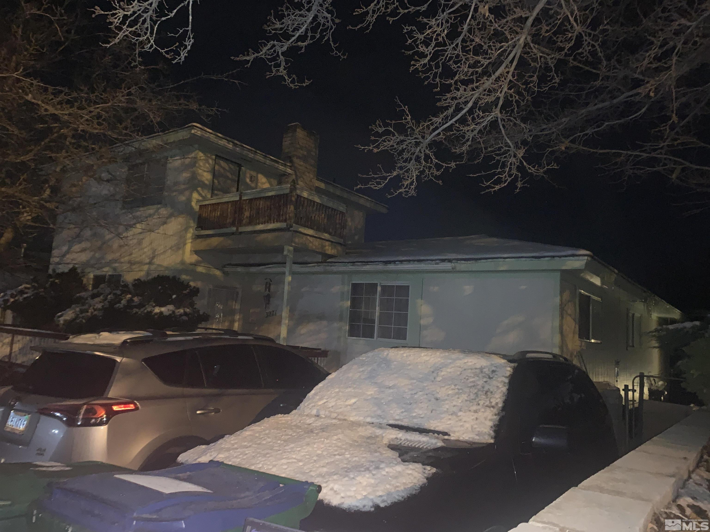 3271 Heights Reno Nv 89503 Reno, NV 89503 - Photo 2 of 2 a view of outdoor space and yard