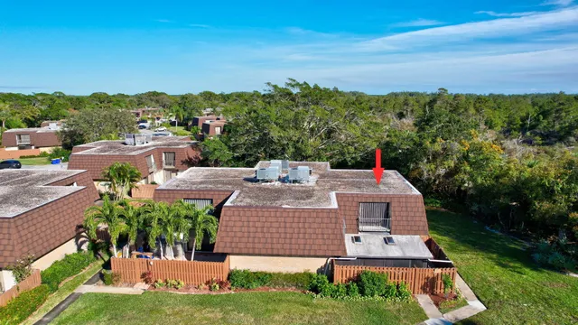 $257,000 | 5852 Southeast Riverboat Drive, Unit 321, Stuart, FL 34997