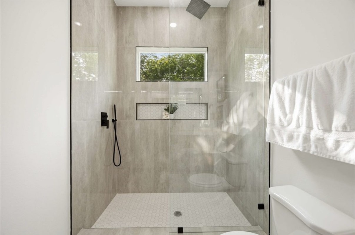 7130 St Augustine Street, Unit B Houston, TX 77021 - Photo 8 of 11