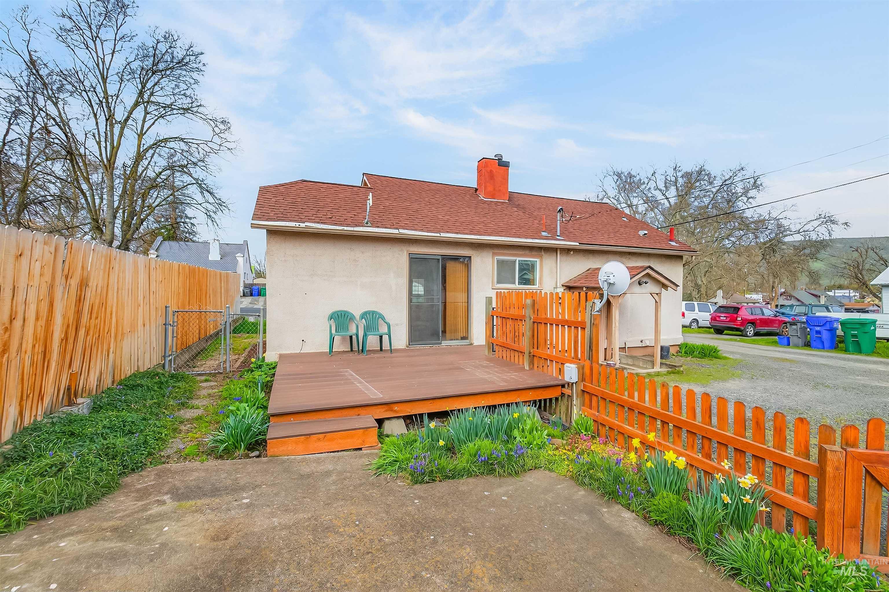 1317 15th Street Lewiston, ID 83501 - Photo 2 of 34