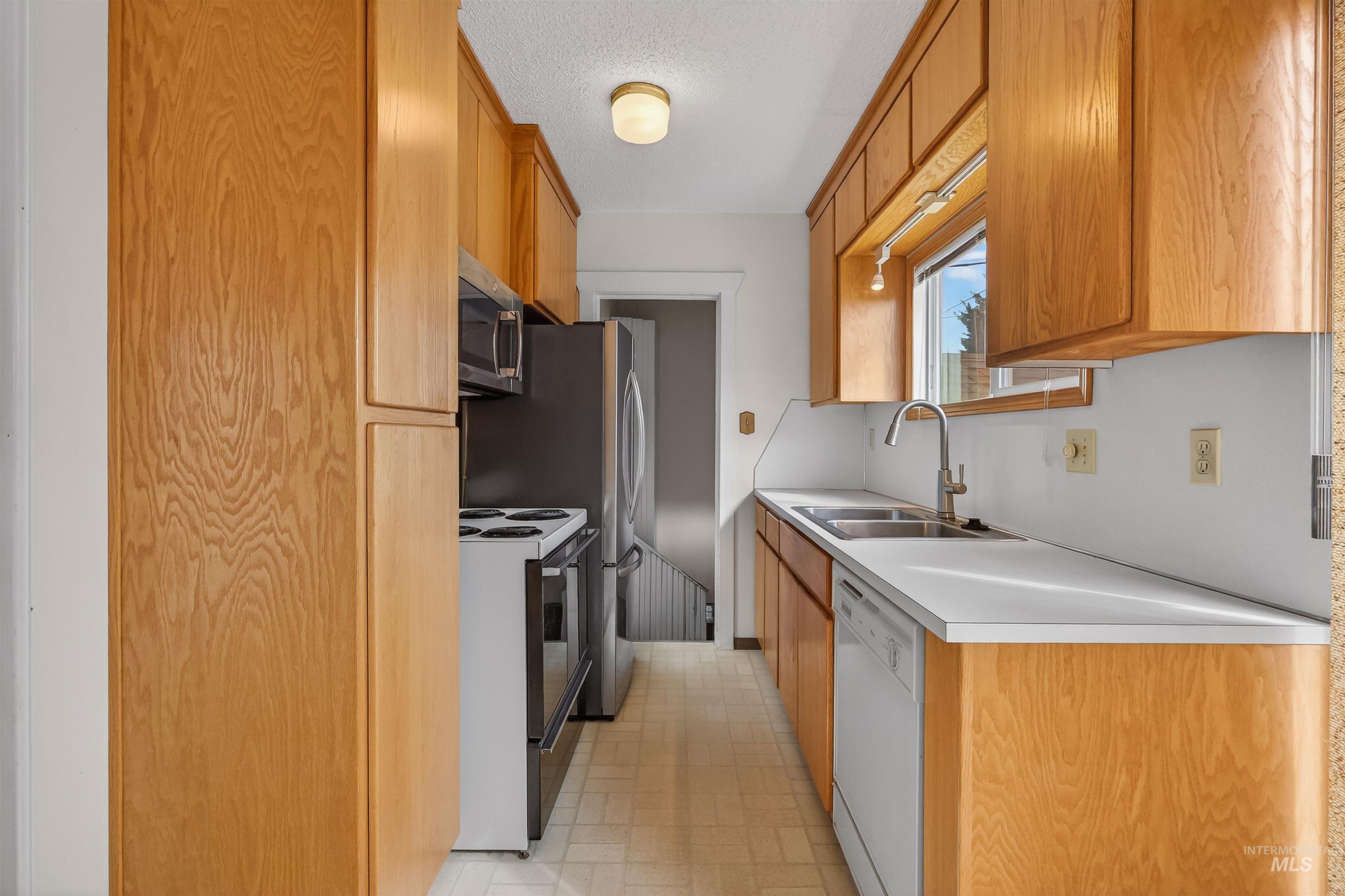 1317 15th Street Lewiston, ID 83501 - Photo 7 of 34