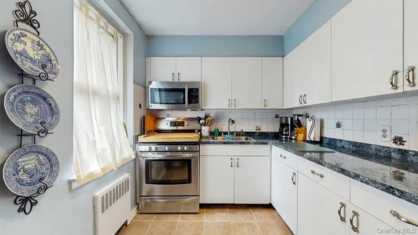 $229,900 | 755 Bronx River Road, Unit 6C, Bronxville, NY 10708