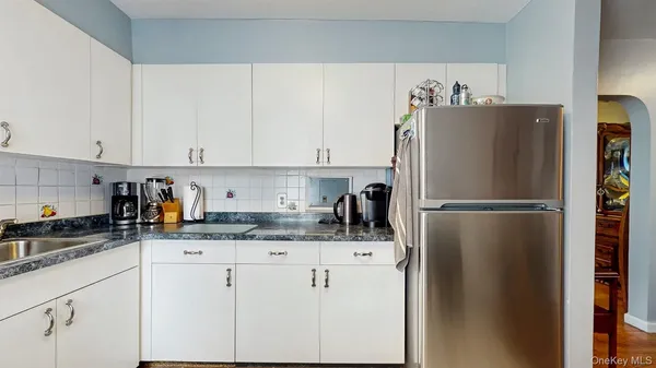 $229,900 | 755 Bronx River Road, Unit 6C, Bronxville, NY 10708