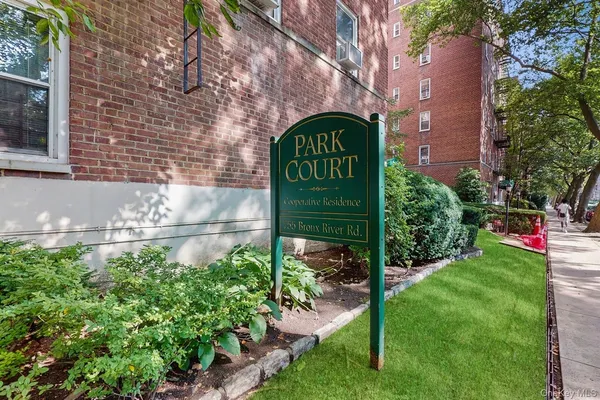 $229,900 | 755 Bronx River Road, Unit 6C, Bronxville, NY 10708