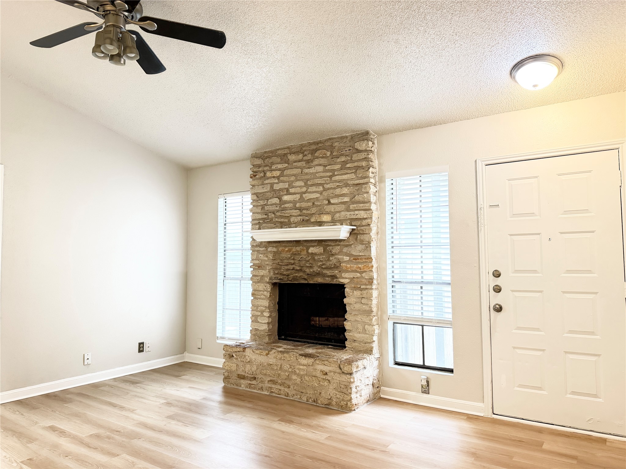 1915 Margalene Way, Unit B Austin, TX 78728 - Photo 8 of 20