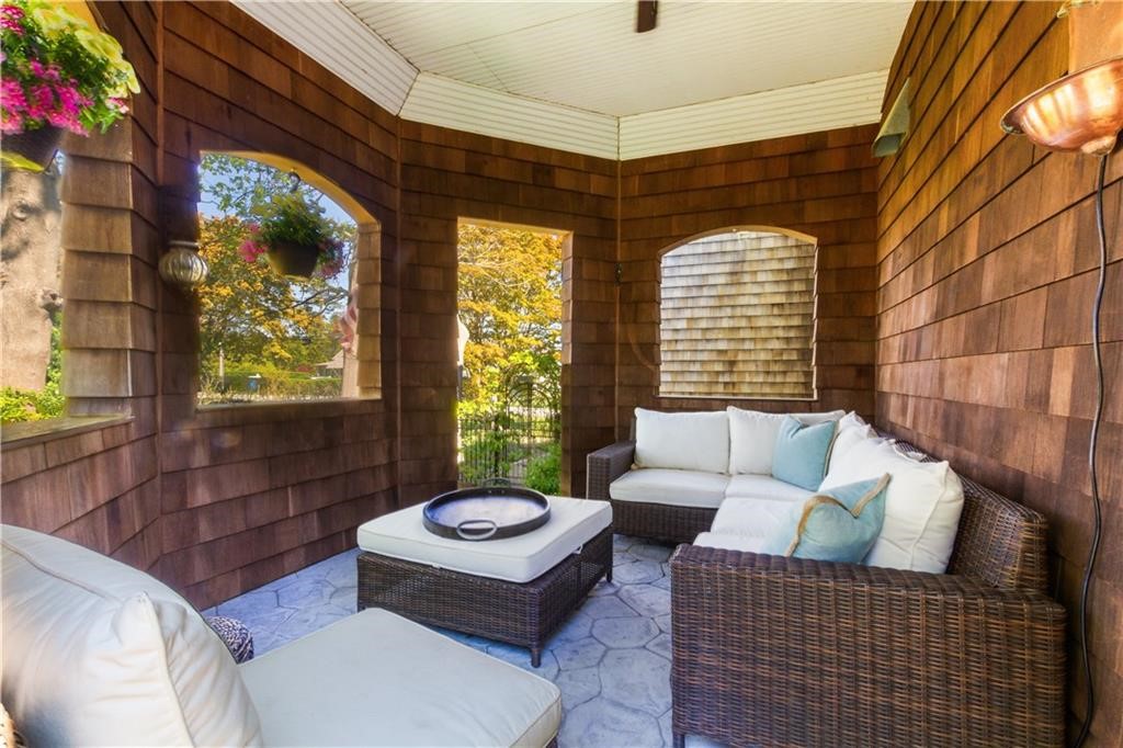 33 Whittier Road Jamestown, RI 02835 - Photo 8 of 49 Gallery Image 8