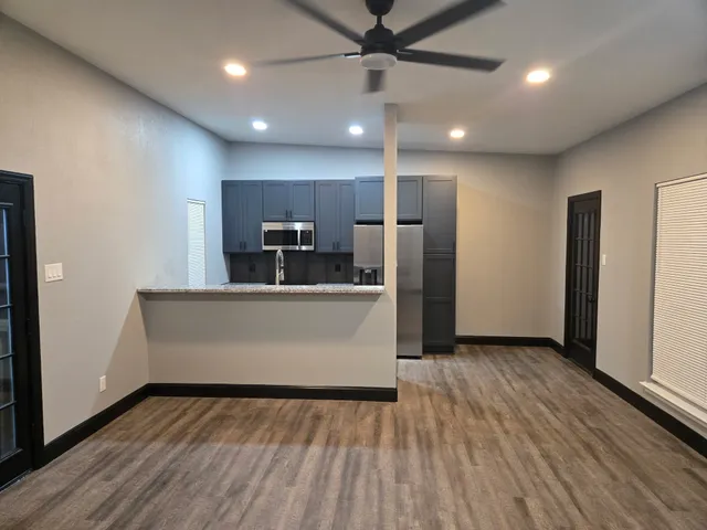 $1,250 | 2886 Broadway Street, Unit B, San Leon, TX 77539