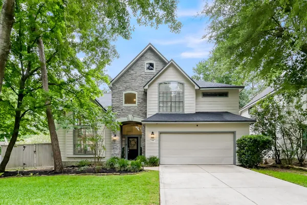 $725,000 | 94 North Cochrans Green Circle, The Woodlands, TX 77381