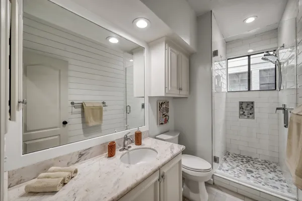 $725,000 | 94 North Cochrans Green Circle, The Woodlands, TX 77381